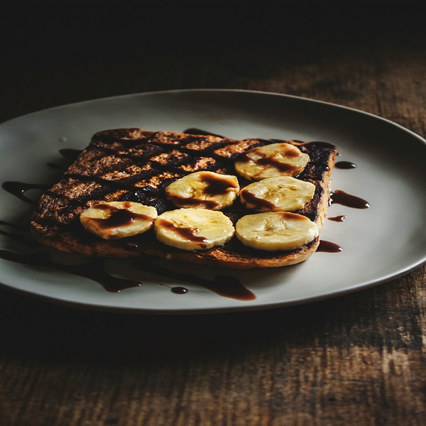 https://unsplash.com/photos/toasted-bread-with-sauce-on-gray-plate-9ybpfHSl4D8
